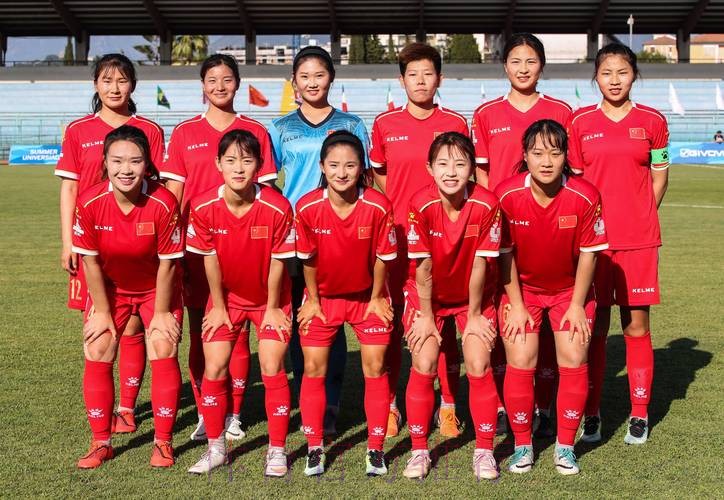 新一期中国国家女子足球队全员亮相